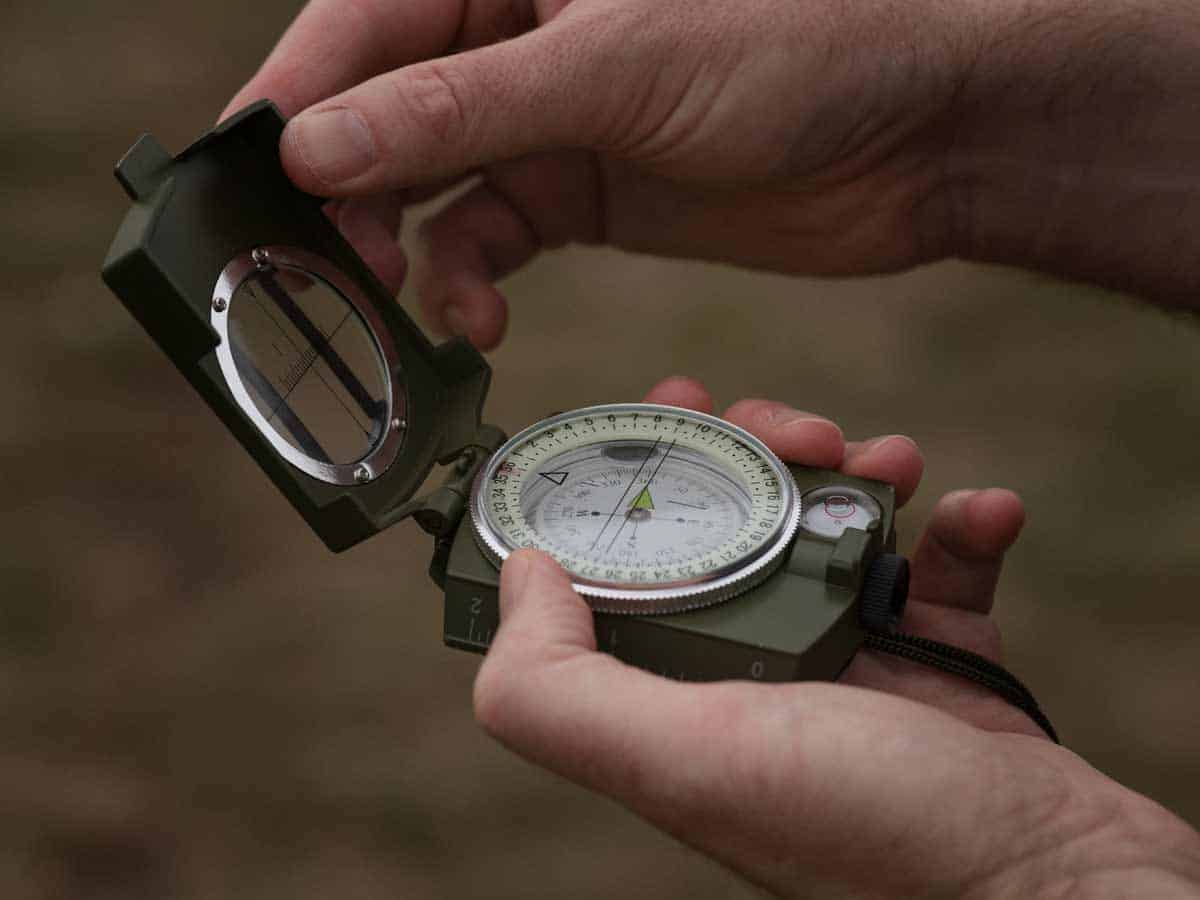 5 Best Hiking Compasses for Beginners in 2026
