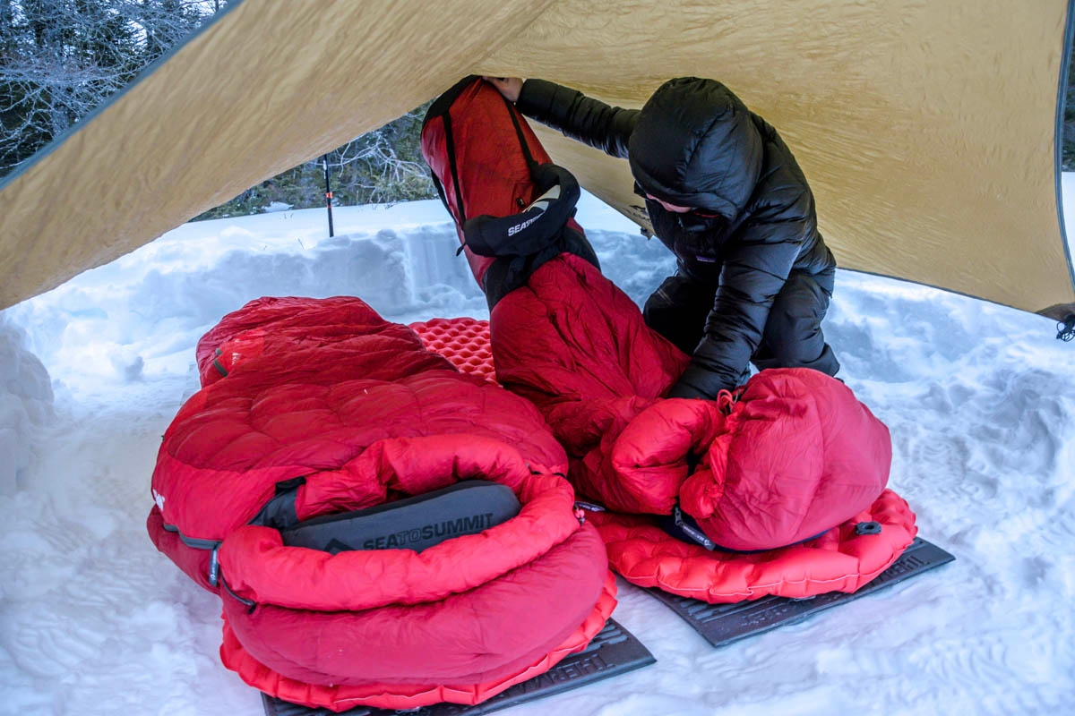 5 Best Hiking Sleeping Bags for Cold Weather in 2025
