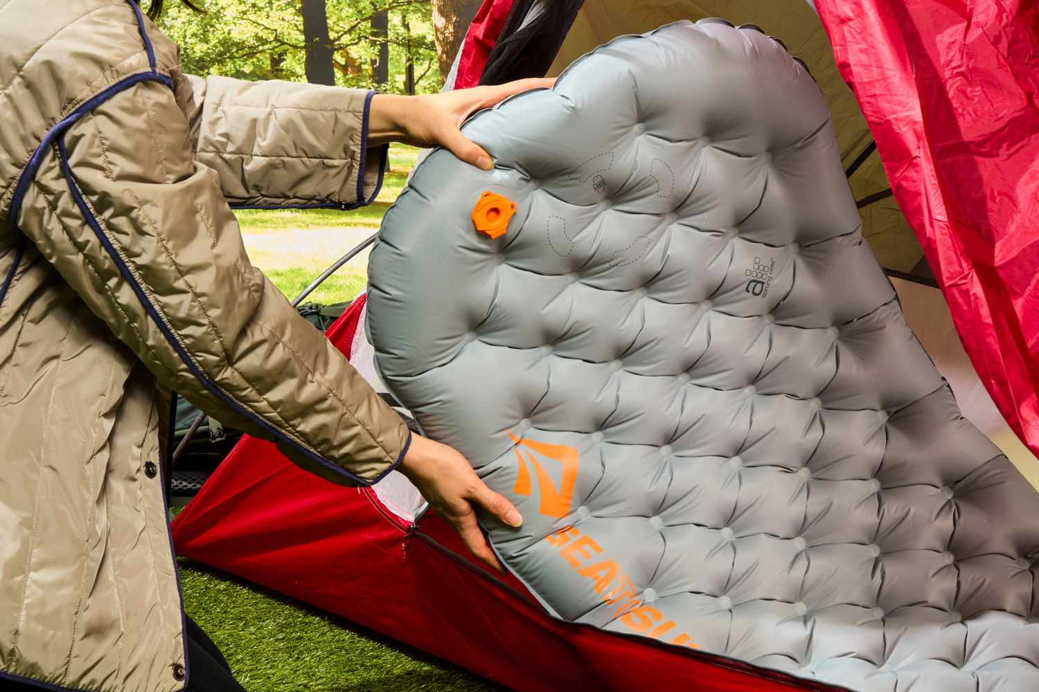 5 Best Hiking Sleeping Pads for Side Sleepers in 2025