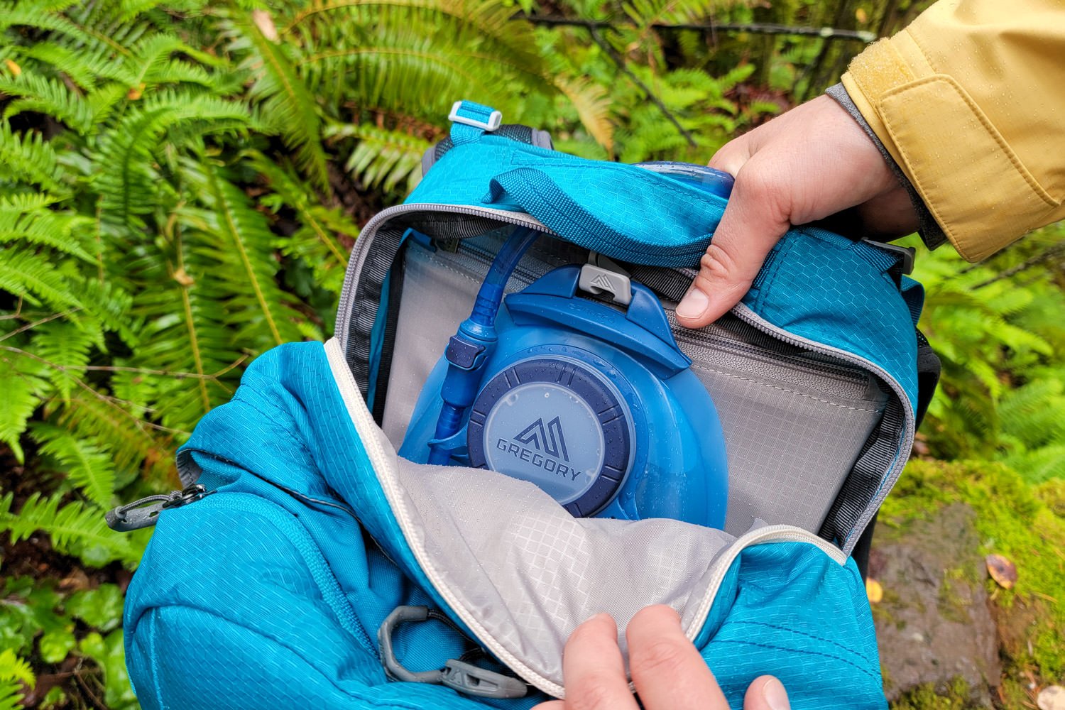 5 Best Hydration Bladders for Hiking in 2025